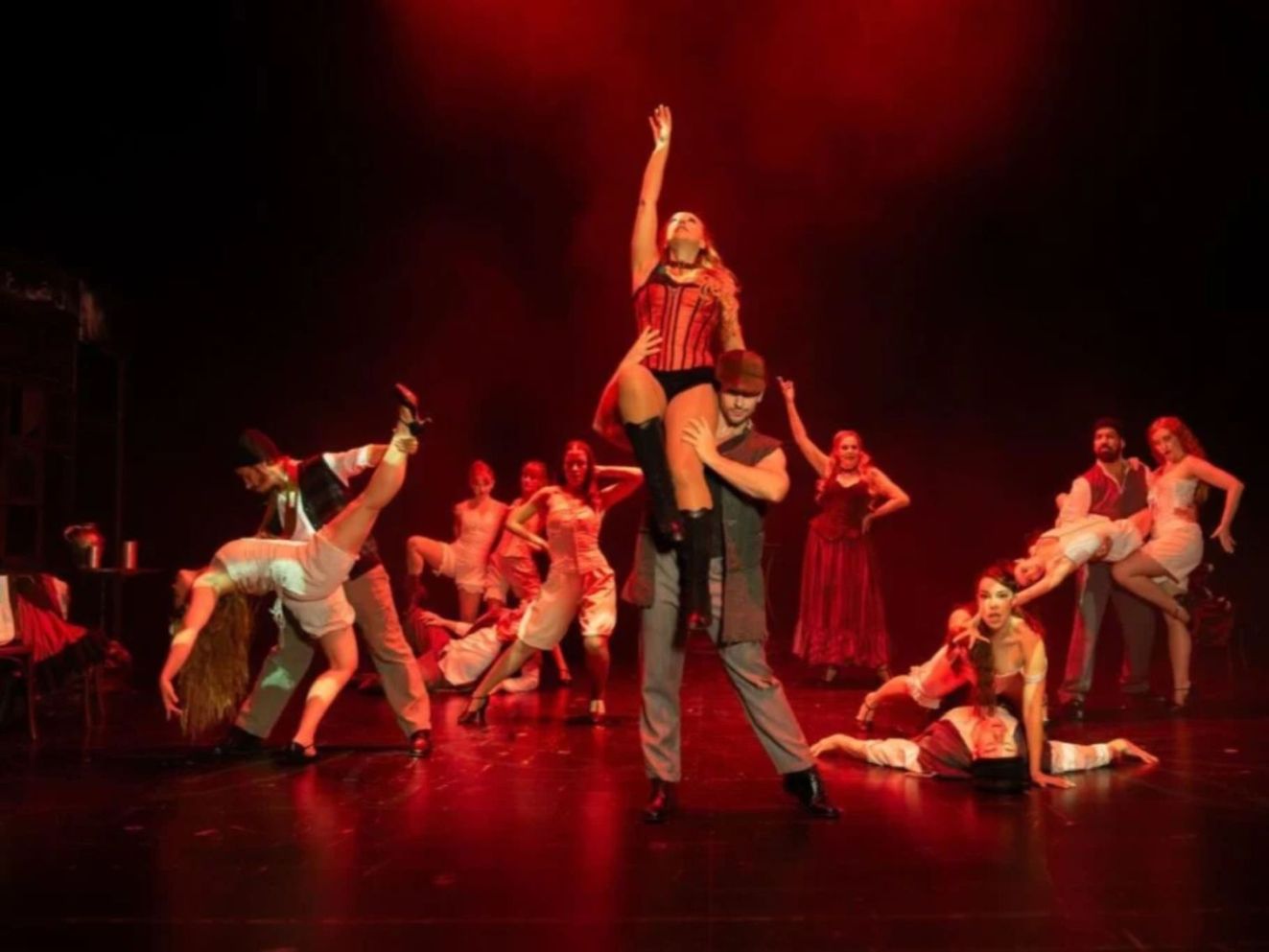 JEKYLL &amp; HYDE EL MUSICAL BY BROADWAY · THEATRE PROPERTIES